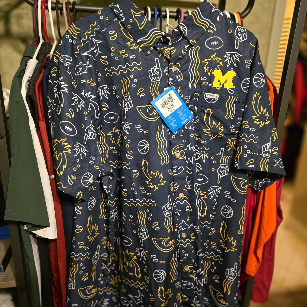 Columbia Michigan Wolverines Graphic Button Down Shirt